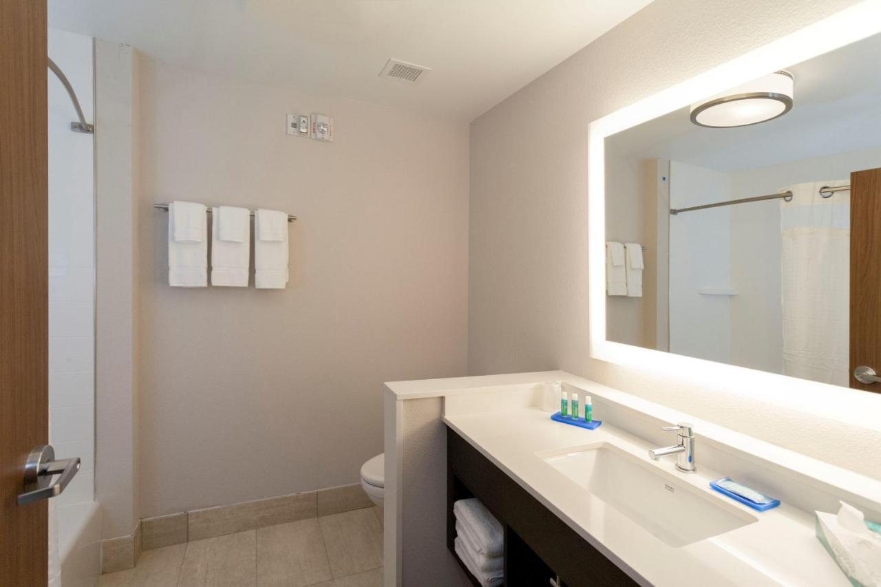 Holiday Inn Express - Blair By Ihg Exterior photo